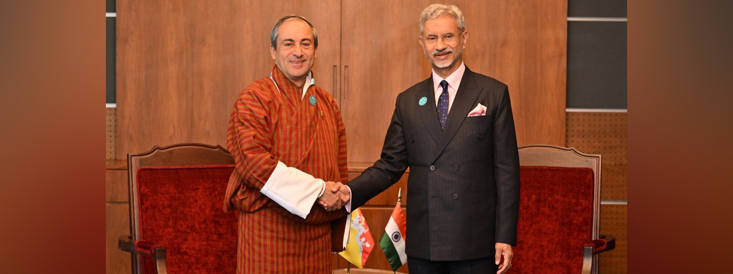  Meeting between External Affairs Minister of India Dr. S. Jaishankar and  Minister for Foreign Affairs and External Trade of Bhutan Lyonpo D.N. Dhungyel, on the sidelines of the 8th Indian Ocean Conference in Muscat, Oman (16-17 February 2025)