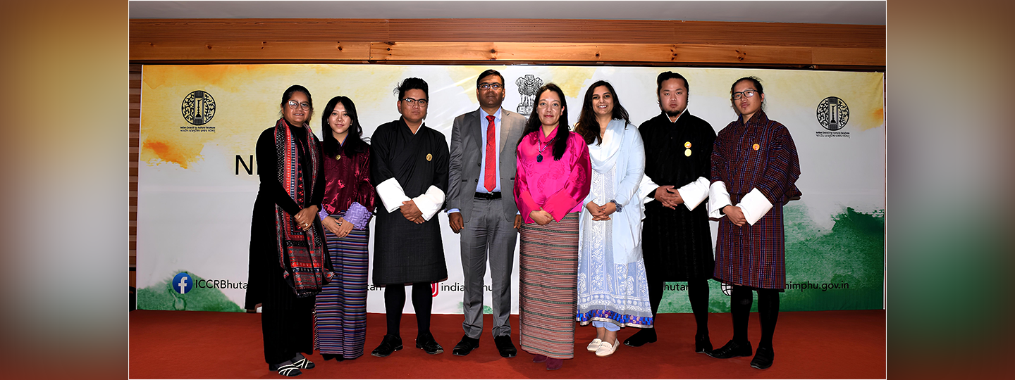  An interesting experience sharing session by Bhutanese filmmakers who attended 
@DIFFindia
 2023, supported by India-Bhutan Foundation & 
@Samuhott2021
. “Mountain Man" by Arun Bhattarai - a Bhutanese documentary showcased at 
@DIFFindia
, was also screened and appreciated by everyone.
