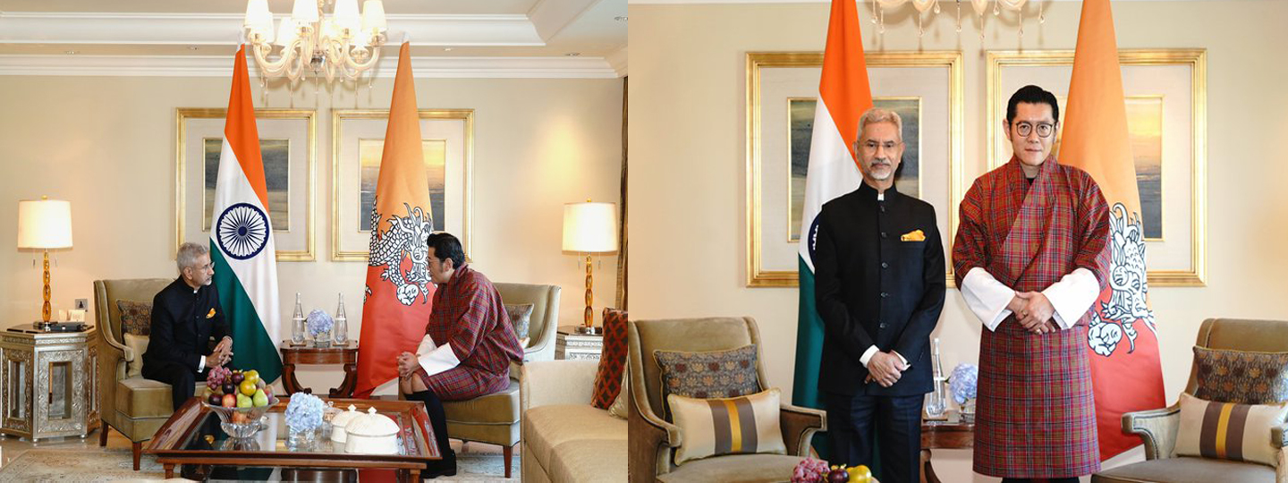  Called on His Majesty the King of Bhutan, Jigme Khesar Namgyel Wangchuck today. Discussed the steady progress that Indian Bhutan  partnership is making. Value his guidance for its future growth. Also assured India's fullest support for the development goals of Bhutan.