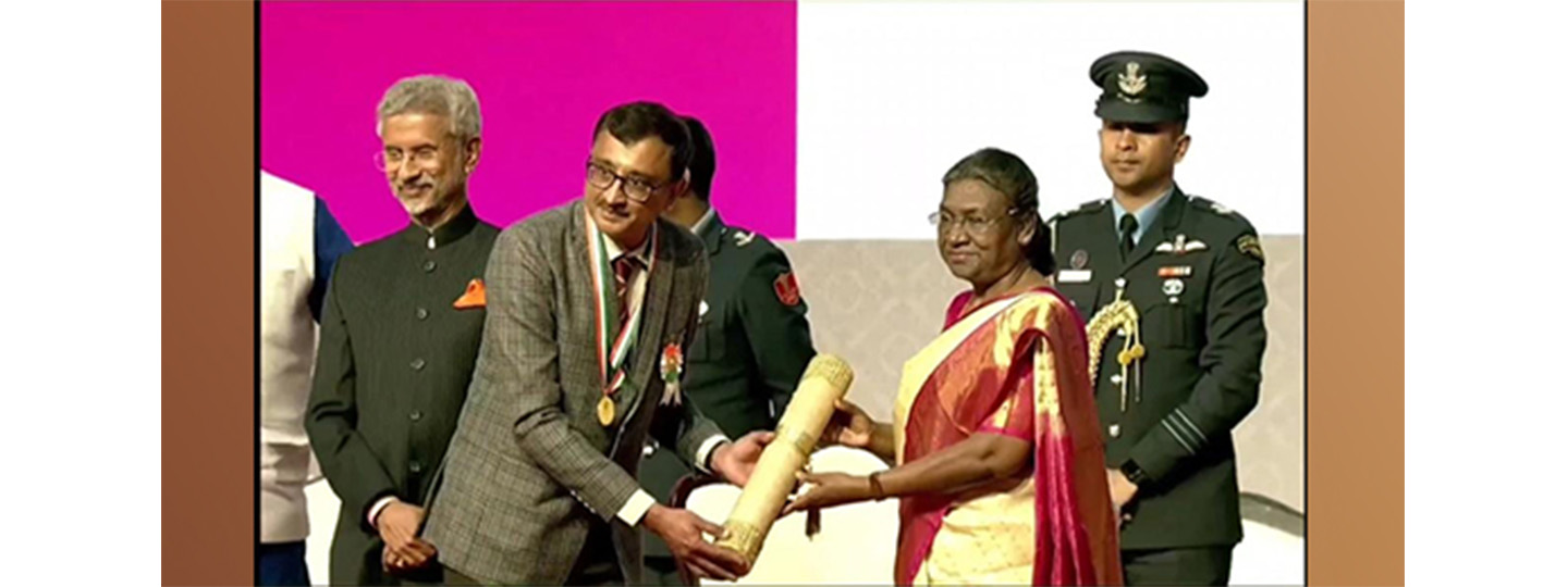  On Pravasi Bharatiya Divas, President of India conferred the Pravasi Bharatiya Samman Award 2023 to Prof Sanjeev Mehta of Royal Thimphu College, Bhutan for his contribution in the field of education.