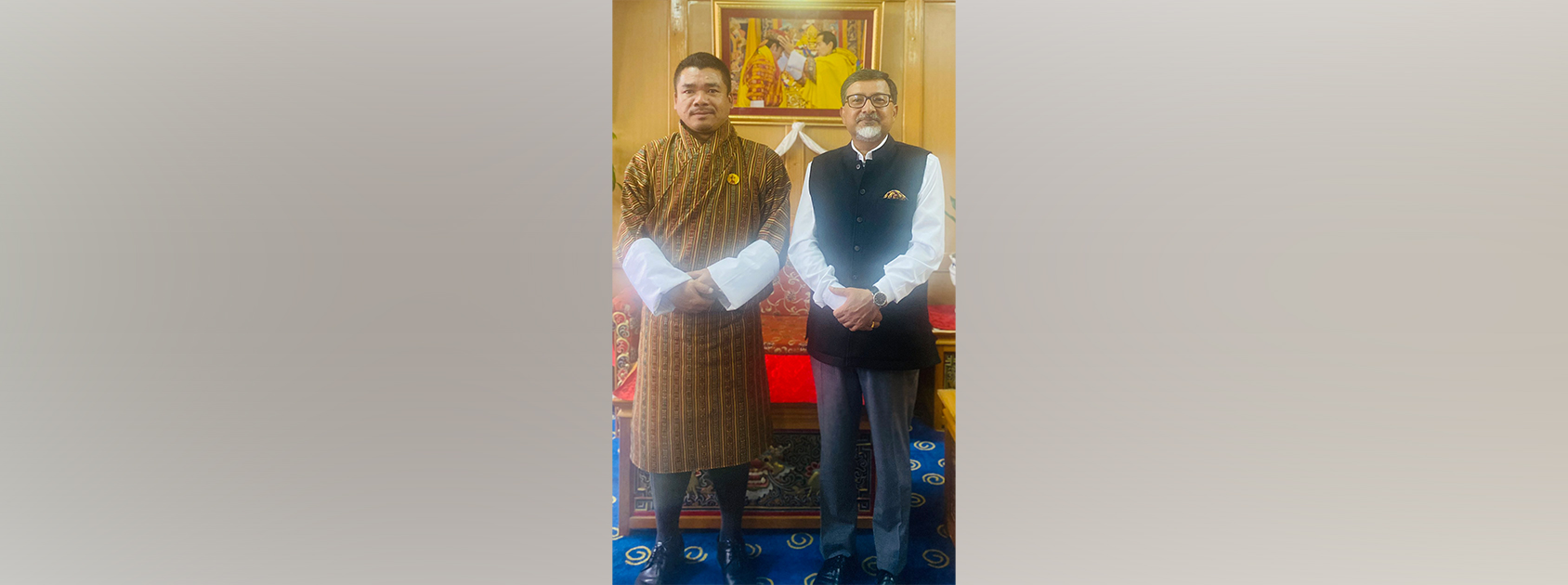  Amb 
@SudhakarDalela
 met with Hon’ble Lyonpo Chandra Gurung, Minister for Infrastructure & Transport & discussed RGoB’s priorities in infra & transport sectors, including cross border rail-links. Committed to working together to further deepen connectivity & infra partnership.