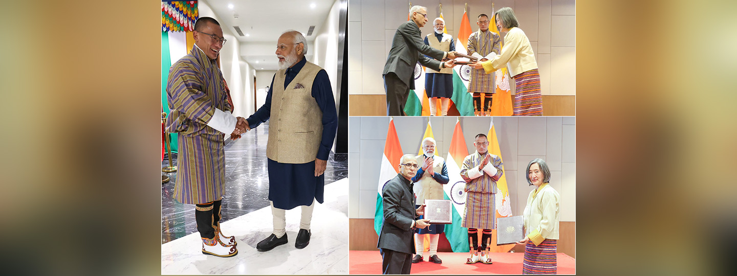  India-Bhutan Furthering a partnership rooted in mutual trust, understanding and goodwill.
 
PM 
@narendramodi
 held discussions with PM 
@tsheringtobgay
 of Bhutan in Thimphu. 

The leaders reviewed bilateral ties and reaffirmed commitment to further strengthen the multi-faceted partnership.