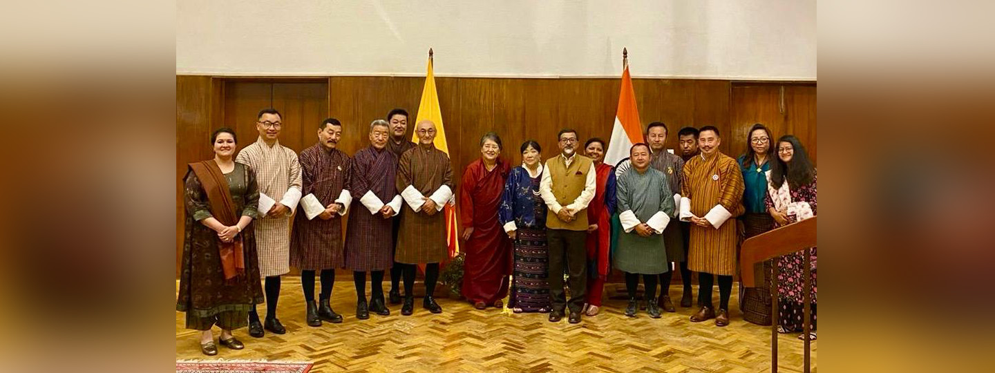  Amb @SudhakarDalela hosted members of Bhutan IndiaFriendship Association at India House. Under the guidance of His Majesty, BIFA continues to be in the forefront in advancing Bhutan India people to people ties. Conveyed gratitude for their contribution & firm support in deepening Bhutan India partnership.