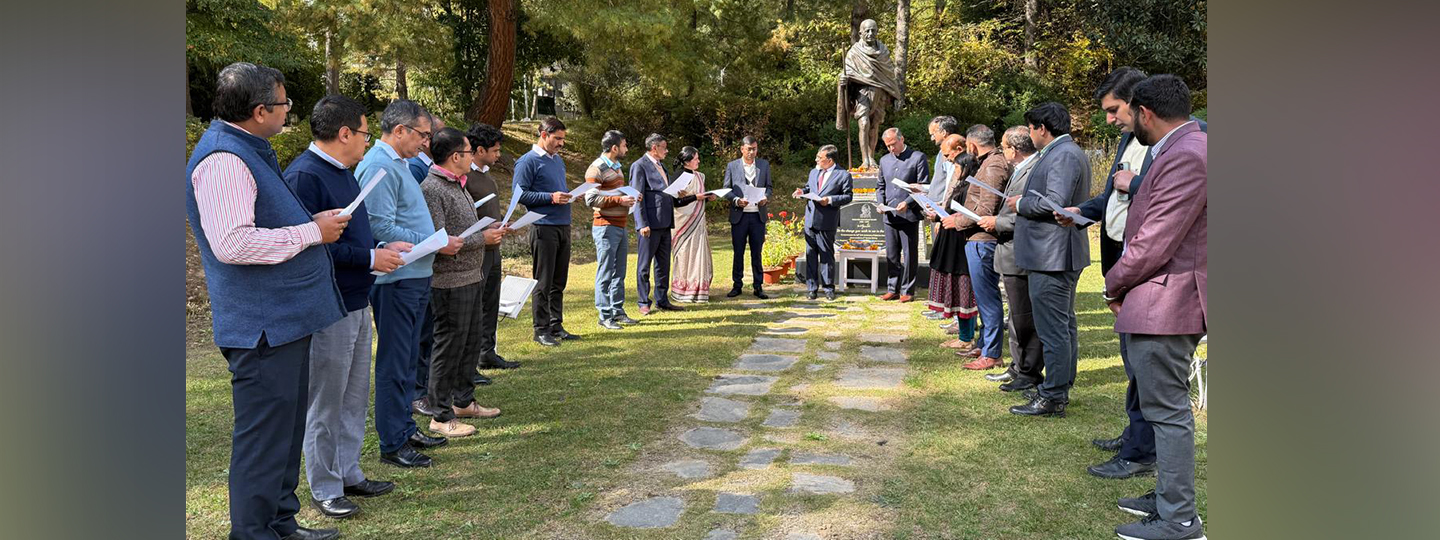  Embassy team led by Amb @SudhakarDalela joined the nation in reading the Preamble to the Constitution of India. #ConstitutionDay marks the adoption of Constitution by the Constituent Assembly on 26 November 1949.