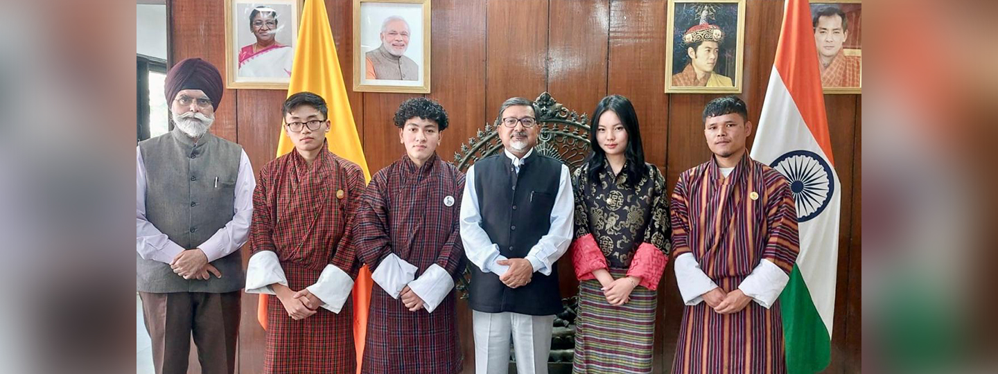  Amb 
@SudhakarDalela
 interacted with meritorious students selected to pursue MBBS programme in Assam. We wish them every success in their academic pursuit. Committed to strengthen ties in STEM & medical education sector. 