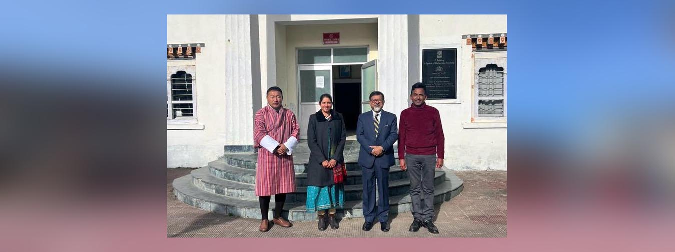  Ambassador 
@SudhakarDalela
 met Dr. S Chitra and Mr R. Balamurugan, Indian faculty members of Sherubtse College and thanked them for their contribution to  partnership in higher education